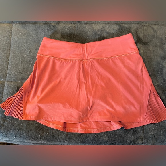 Lululemon NWOT Play off the Pleats Skirt RETIRED COLOR size 4 - Picture 6 of 14